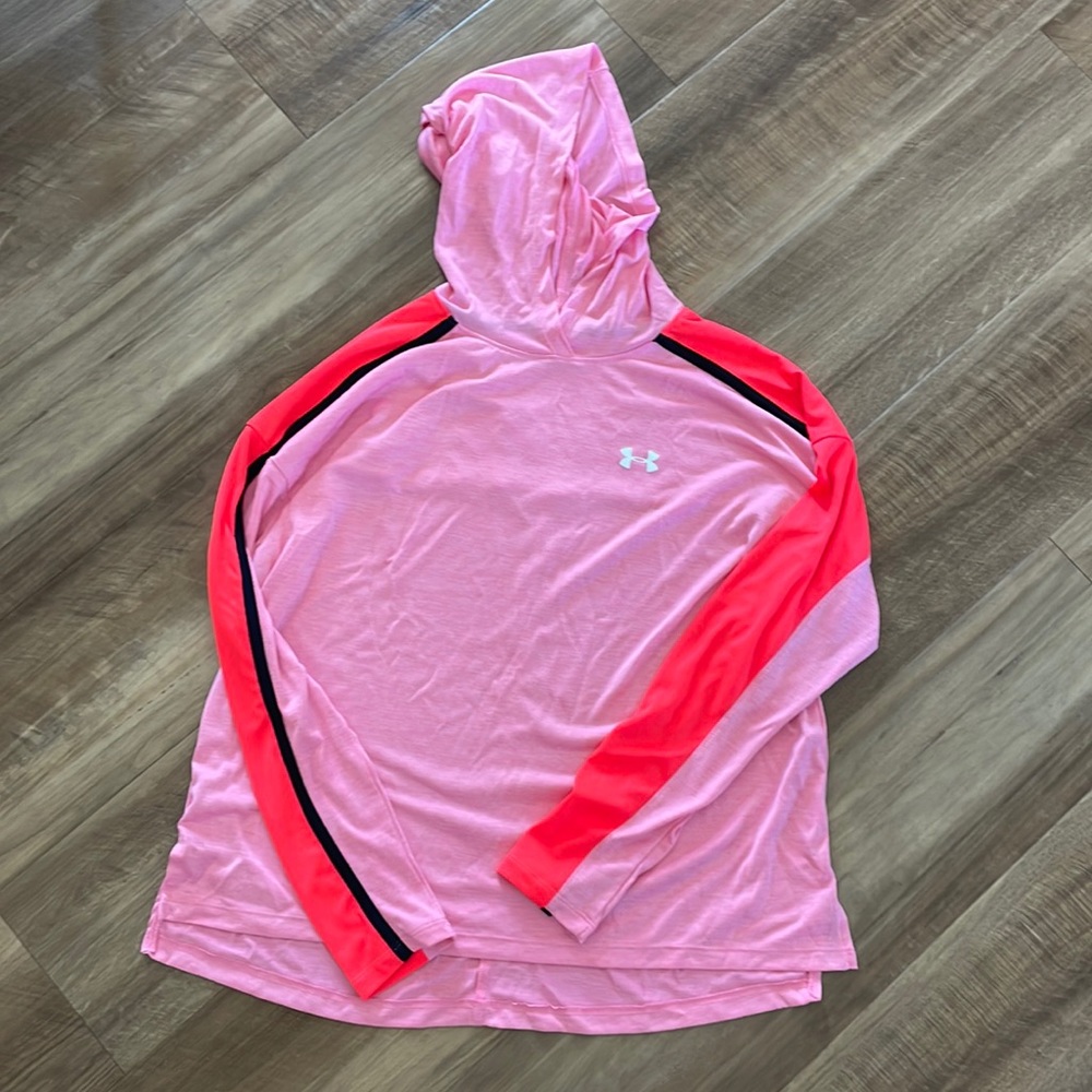 Under armour heatgear loose pullover NWOT